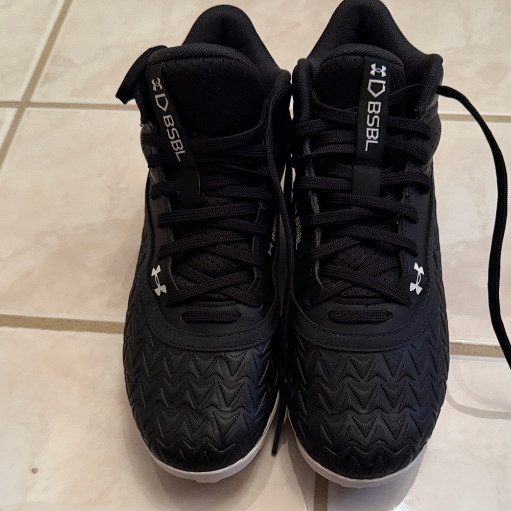 Under Armour Black Lace-Up Sneakers